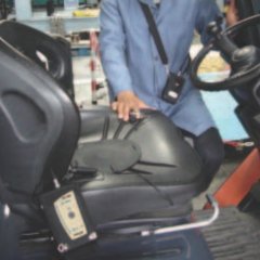 CEL-960全身和手臂振動監(jiān)測儀監(jiān)測現(xiàn)場圖